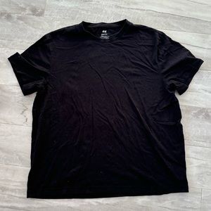 black h&m tee